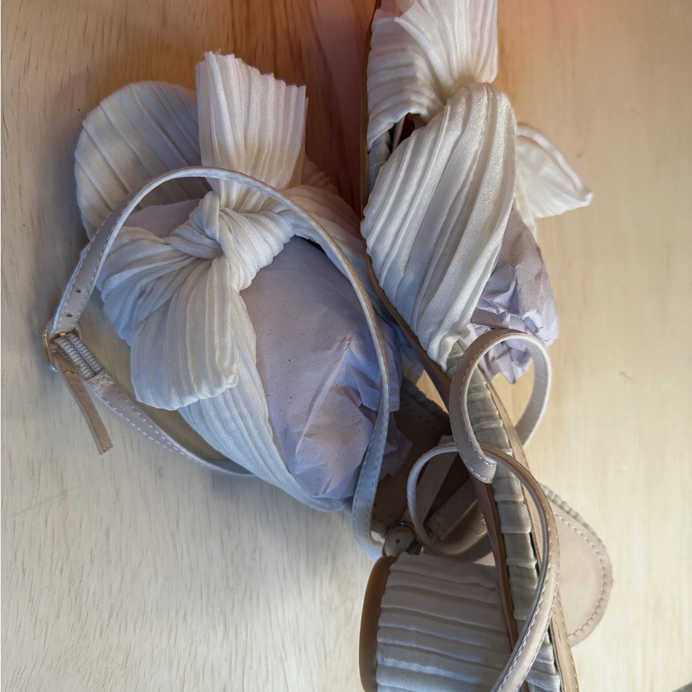 Miu Miu Cream Pleated Bow Block Heel Sandals - Picture 6 of 7